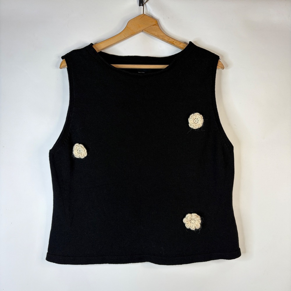 ASOS DESIGN Sweater Vest Women L Black Crochet Flower Applique Sleeveless Knit